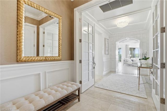 2543 Marquesa Royale LN 4-302, Naples, FL 34109