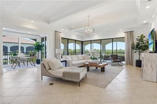 2543 Marquesa Royale LN 4-302, Naples, FL 34109