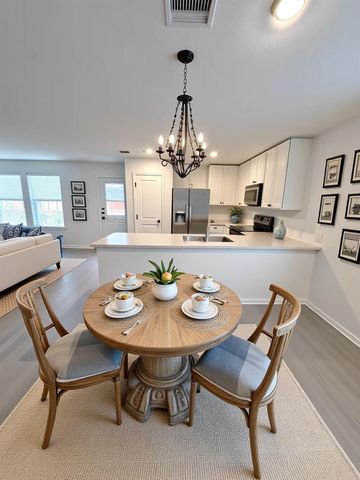 18712 Loom Drive, Conroe, TX 77306