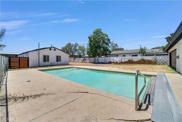 9977 Granite Hill, Jurupa Valley, CA 92509