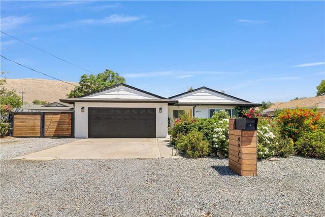 9977 Granite Hill, Jurupa Valley, CA 92509