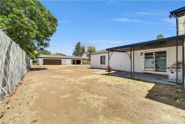 9977 Granite Hill, Jurupa Valley, CA 92509