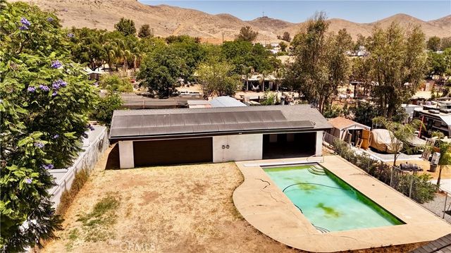 9977 Granite Hill, Jurupa Valley, CA 92509