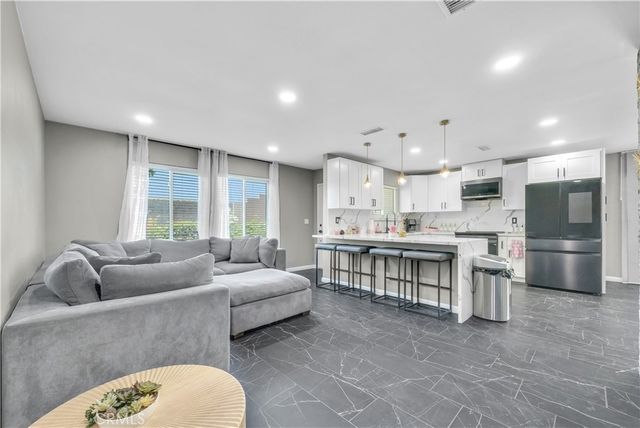 9977 Granite Hill, Jurupa Valley, CA 92509