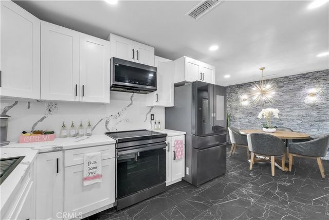 9977 Granite Hill, Jurupa Valley, CA 92509