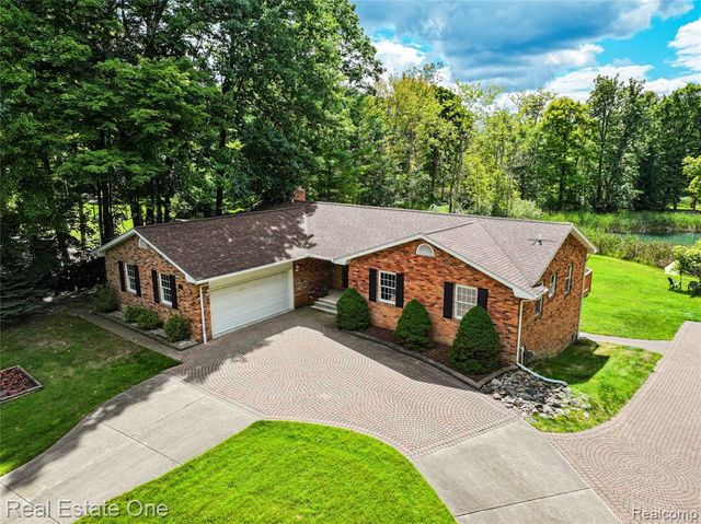 1400 S Baldwin Road, Lake Orion, MI 48360