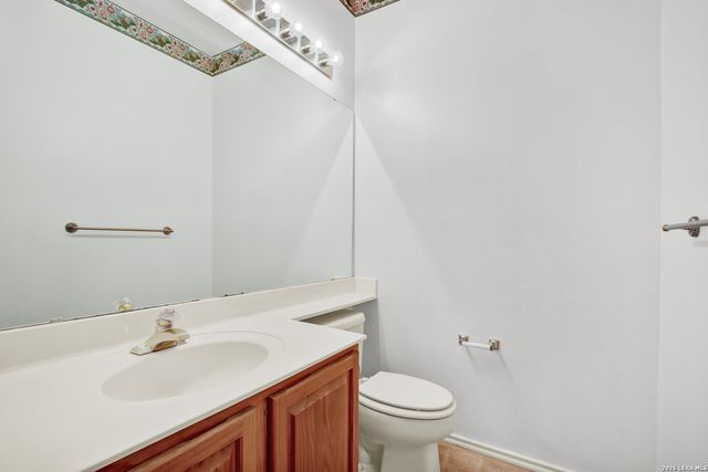1814 CAVERSHAM PASS LN, San Antonio, TX 78253