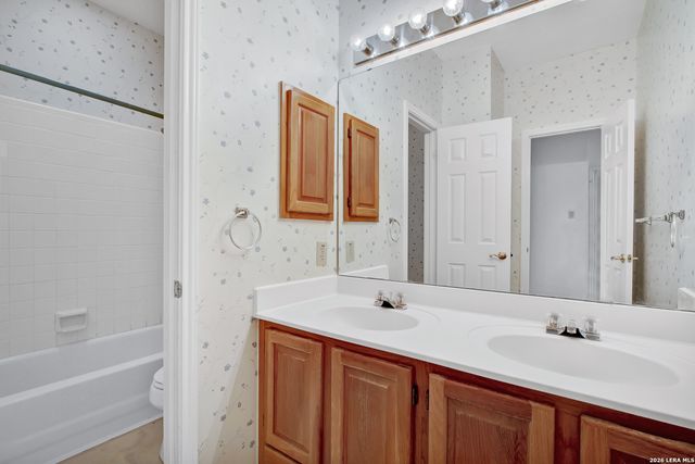 1814 CAVERSHAM PASS LN, San Antonio, TX 78253