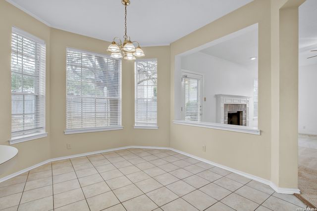 1814 CAVERSHAM PASS LN, San Antonio, TX 78253