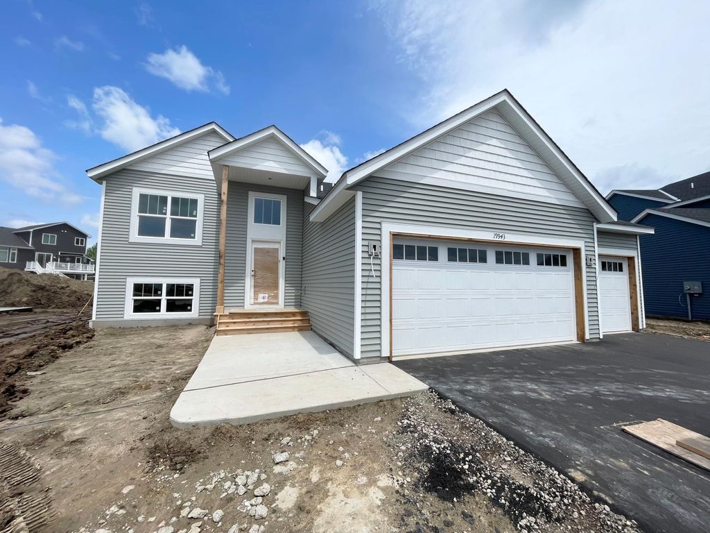 19943 English Lane N, Forest Lake, MN 55025