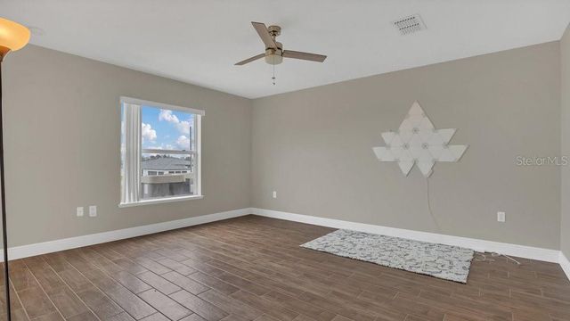 3433 GLOSSY LEAF LANE, Clermont, FL 34711