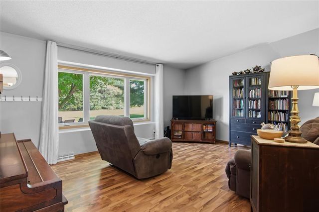 6903 Julius Drive, Eau Claire, WI 54701