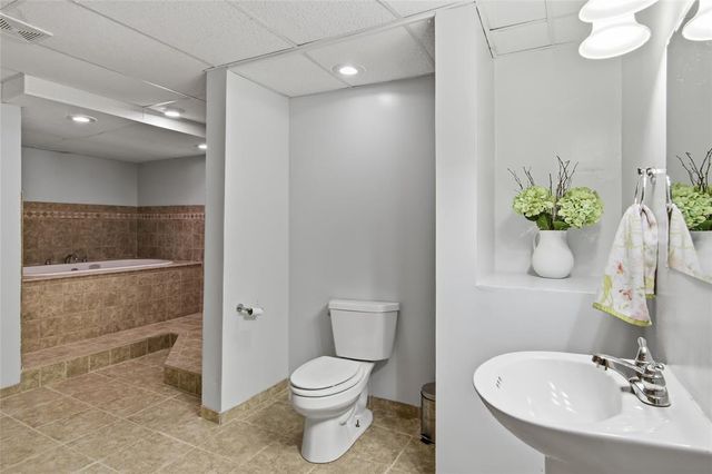 6903 Julius Drive, Eau Claire, WI 54701
