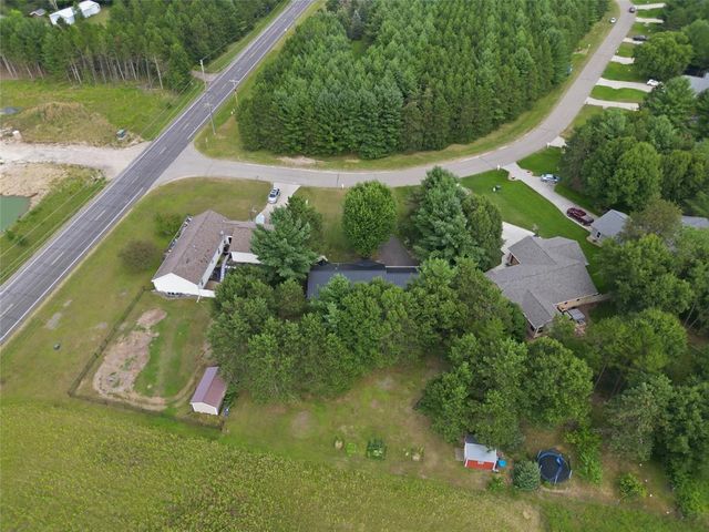 6903 Julius Drive, Eau Claire, WI 54701