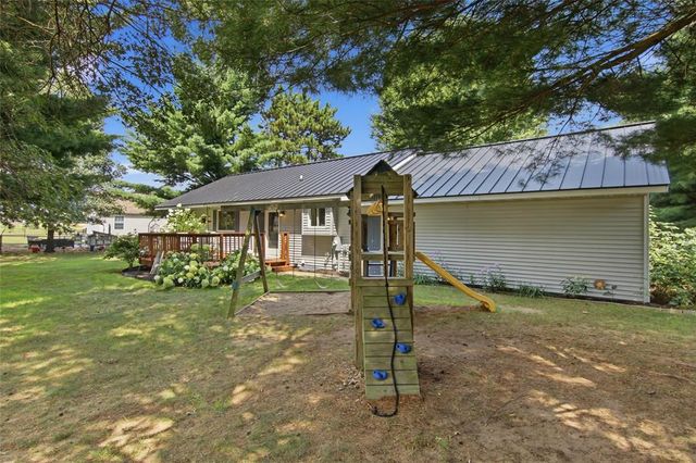 6903 Julius Drive, Eau Claire, WI 54701