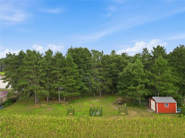 6903 Julius Drive, Eau Claire, WI 54701