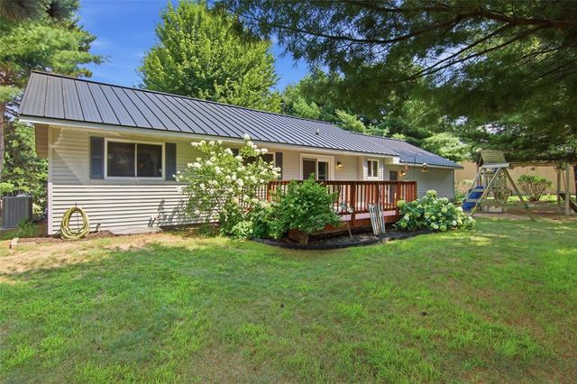 6903 Julius Drive, Eau Claire, WI 54701