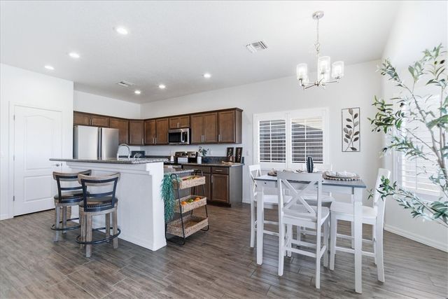 2744 Wilderness Lane, Bullhead City, AZ 86442