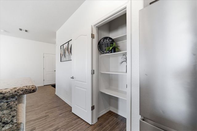 2744 Wilderness Lane, Bullhead City, AZ 86442