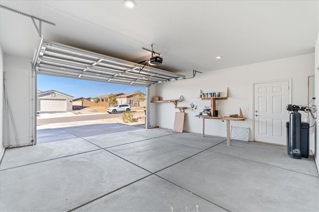 2744 Wilderness Lane, Bullhead City, AZ 86442