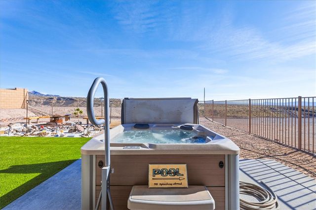 2744 Wilderness Lane, Bullhead City, AZ 86442