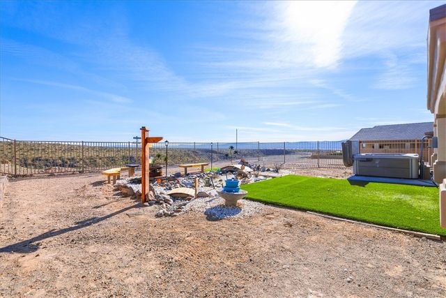 2744 Wilderness Lane, Bullhead City, AZ 86442