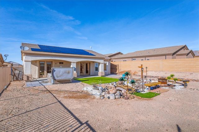2744 Wilderness Lane, Bullhead City, AZ 86442