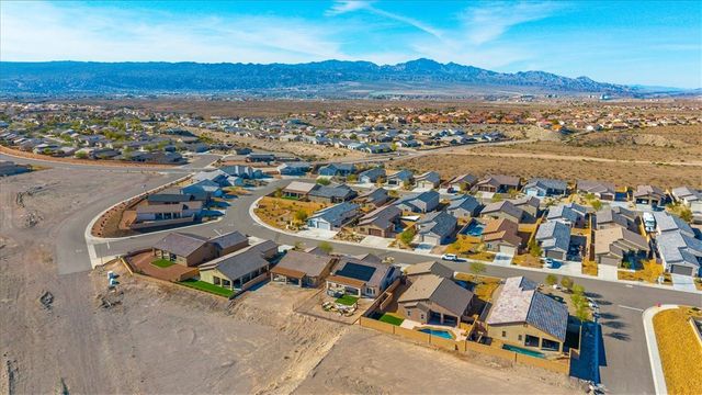 2744 Wilderness Lane, Bullhead City, AZ 86442