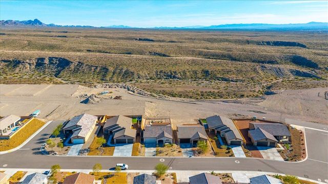 2744 Wilderness Lane, Bullhead City, AZ 86442