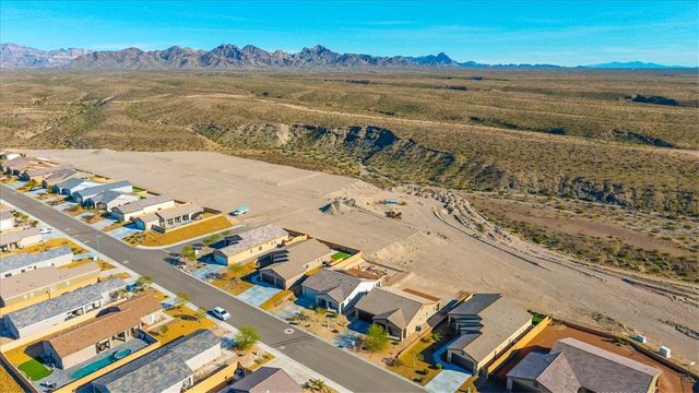 2744 Wilderness Lane, Bullhead City, AZ 86442