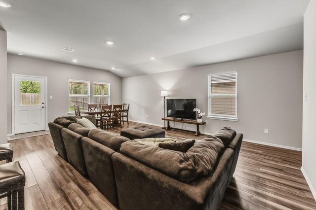 316 Pecos Drive, Huntsville, TX 77340