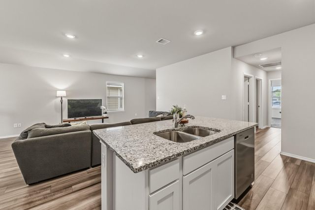 316 Pecos Drive, Huntsville, TX 77340