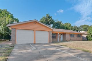113 Sunnyvale Terrace, Hurst, TX 76053