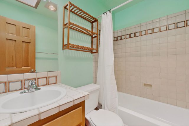2036 Placita De Quedo, Santa Fe, NM 87505