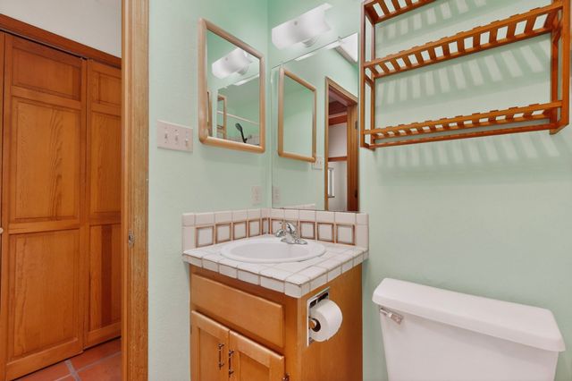 2036 Placita De Quedo, Santa Fe, NM 87505