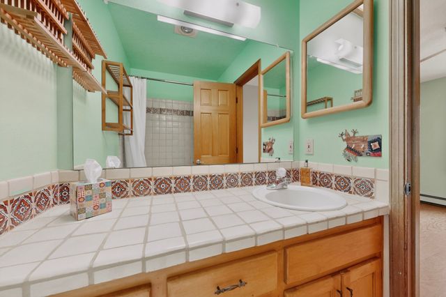 2036 Placita De Quedo, Santa Fe, NM 87505