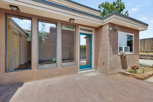 2036 Placita De Quedo, Santa Fe, NM 87505