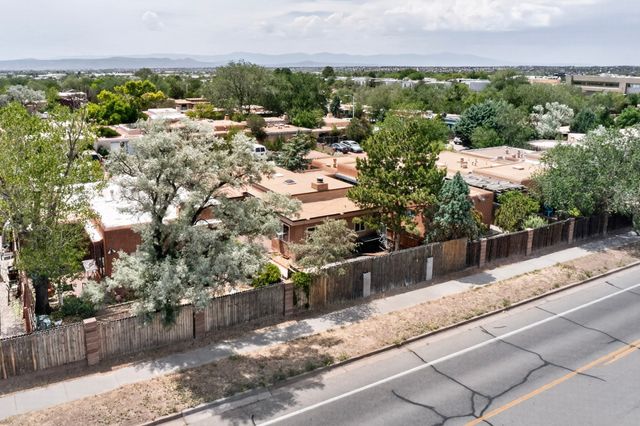 2036 Placita De Quedo, Santa Fe, NM 87505