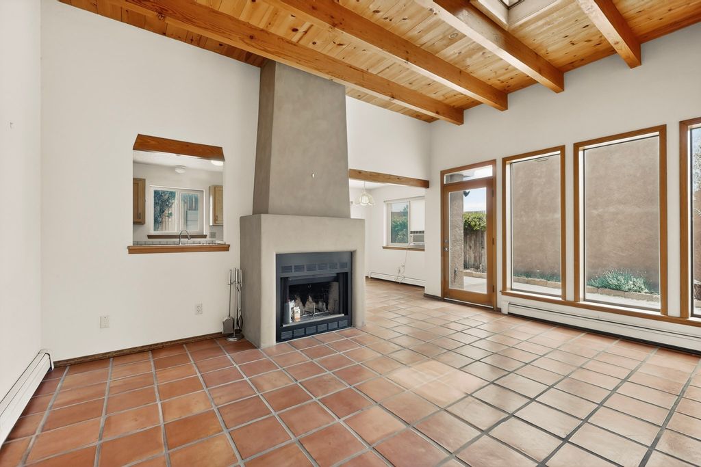 2036 Placita De Quedo, Santa Fe, NM 87505