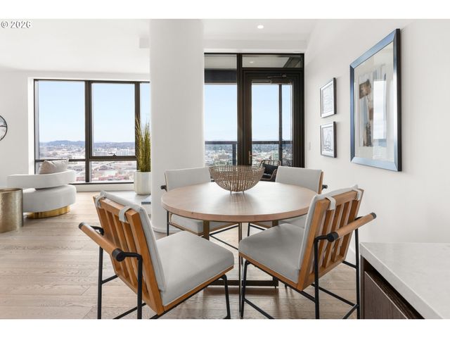 550 Sw 10TH Ave 2607, Portland, OR 97205