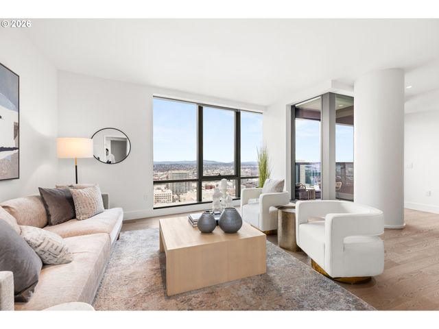 550 Sw 10TH Ave 2607, Portland, OR 97205