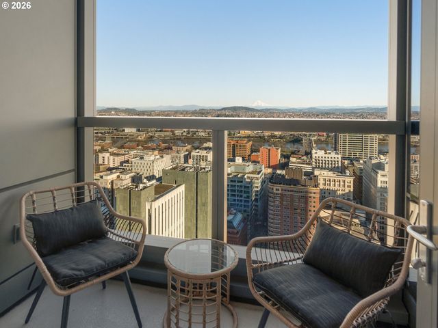 550 Sw 10TH Ave 2607, Portland, OR 97205