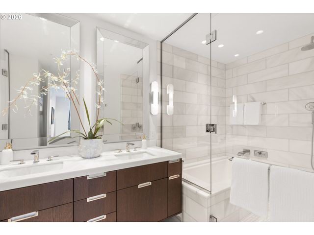 550 Sw 10TH Ave 2607, Portland, OR 97205