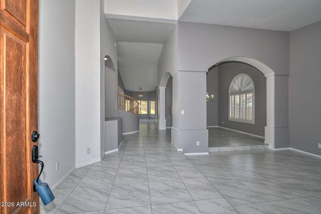 1942 E CLAIRE Drive E, Phoenix, AZ 85022