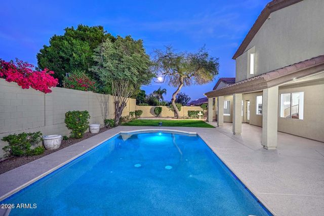 1942 E CLAIRE Drive E, Phoenix, AZ 85022