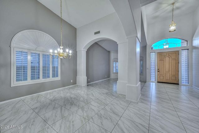 1942 E CLAIRE Drive E, Phoenix, AZ 85022