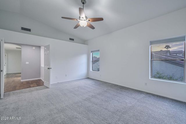 1942 E CLAIRE Drive E, Phoenix, AZ 85022