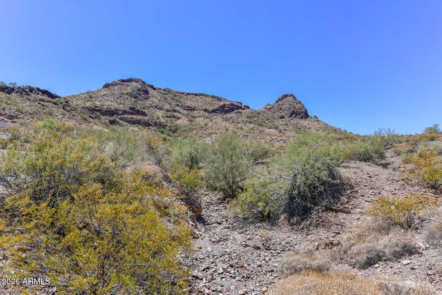 1942 E CLAIRE Drive E, Phoenix, AZ 85022