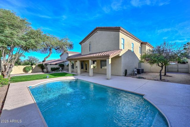 1942 E CLAIRE Drive E, Phoenix, AZ 85022