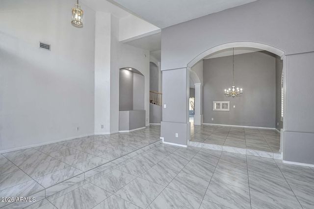 1942 E CLAIRE Drive E, Phoenix, AZ 85022